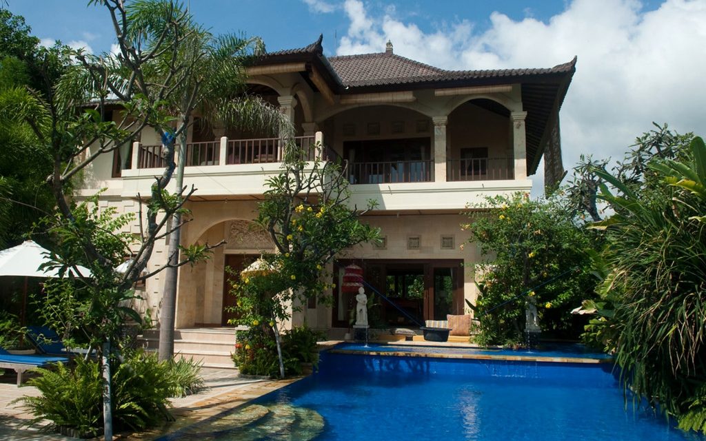 Villa privée avec piscine et terrasse pour illustrer Villa Novia