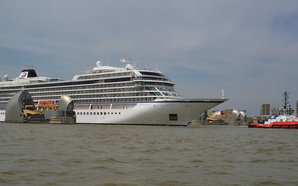 Photo réaliste liée à Découvrir les tendances 2026 des croisières de luxe pour une expérience inoubliable