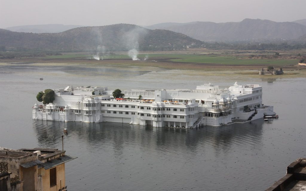 Photo réaliste liée à Comment trouver la meilleure agence de voyage haut de gamme en France ?