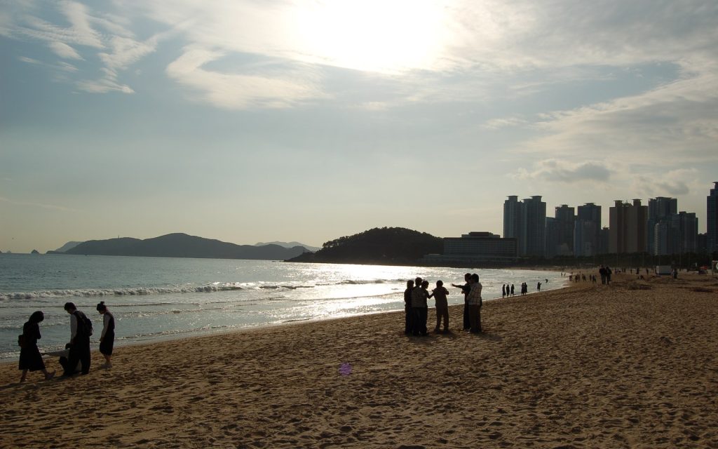 Photo réaliste liée à Pourquoi Busan Haeundae est-elle la destination parfaite pour votre prochain voyage?